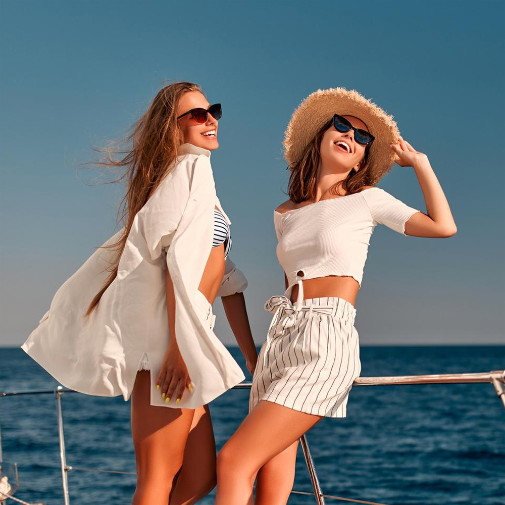 Cruises & boat tours